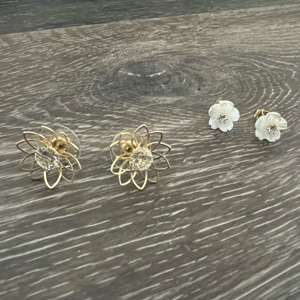 Floral earrings (Can be purchased together or separately)